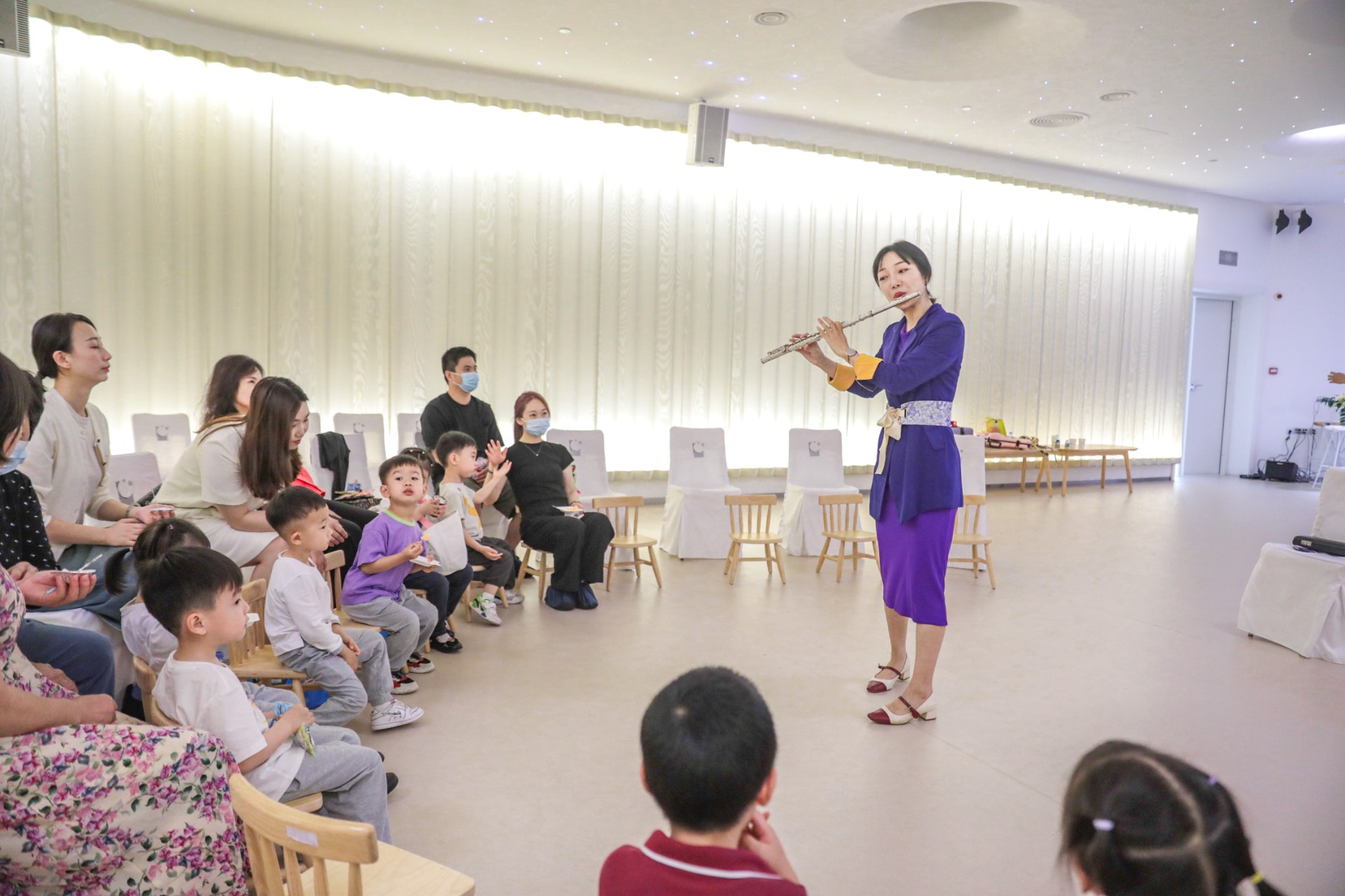 科發(fā)幼兒園特邀數(shù)位音樂家、演奏家到訪“贏·劇場”